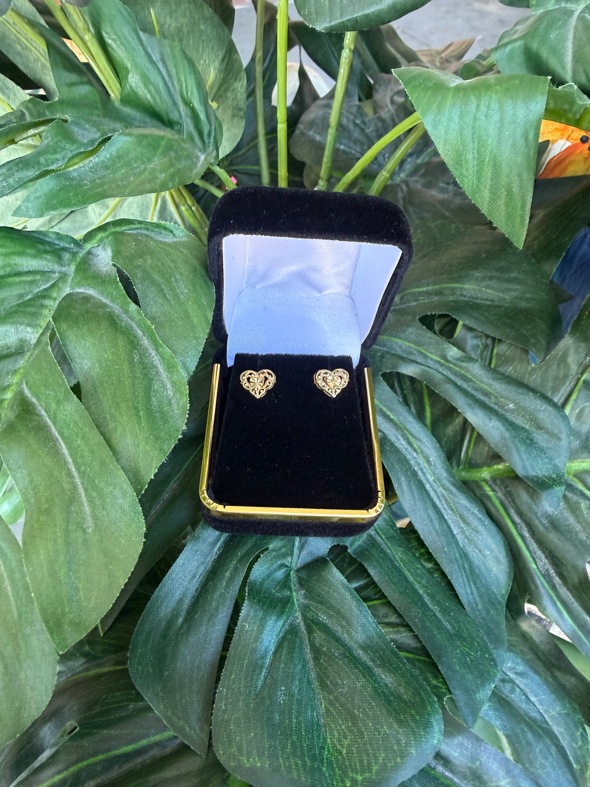 Vintage 14K Heart Stud Earrings